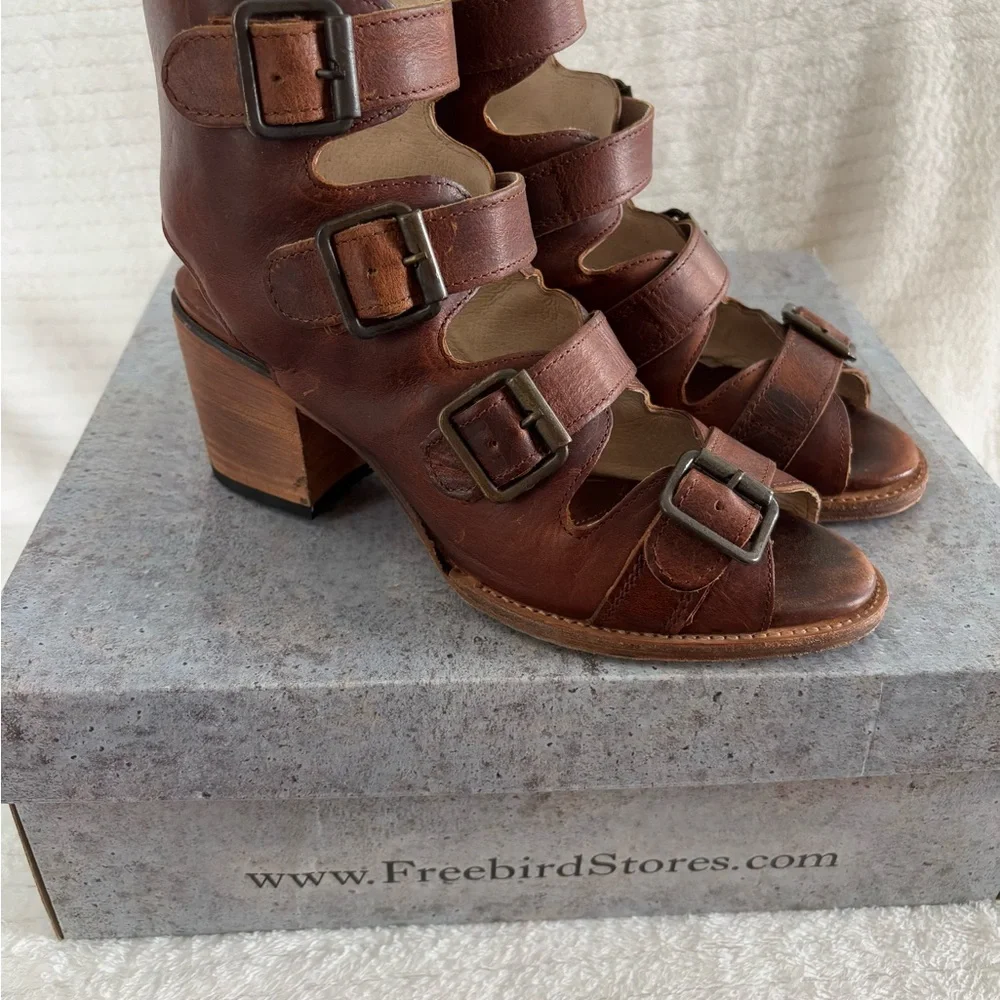 Freebird Quail Cognac Size 8 Women's Leather Buckle Sandals - Picture 2 of 7